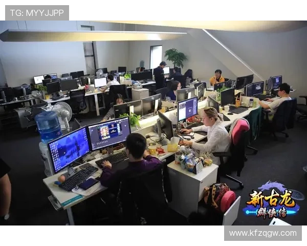 通过凯发真人在线客服了解最新的游戏版本更新和维护安排，保持信息同步